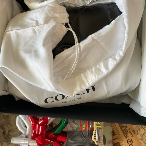 Coach Pillow Madison Shoulder Bag With Quilting - Picture 7 of 8